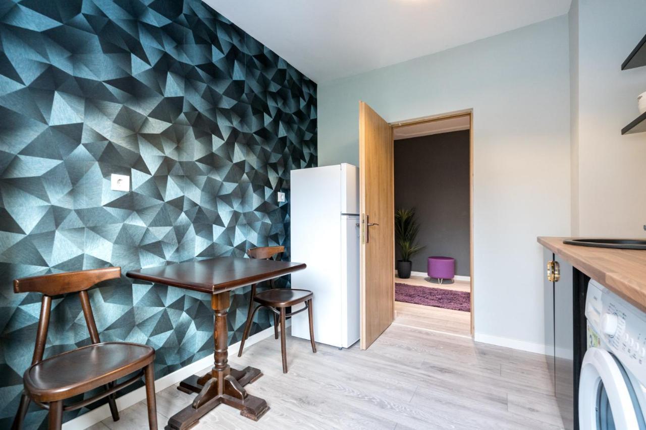 Felicity Apartment By The Park Bucharest Exterior photo